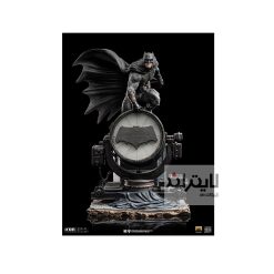 فیگور Batman On Batsignal از سری Zack Snyder’s Justice League ساخت شرکت Iron Studios