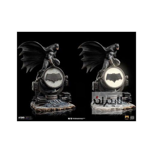 ZACK SNYDERS JUSTICE LEAGUE BATMAN ON BATSIGNAL DELUXE ART SCALE STATUE BY IRON STUDIOS 5