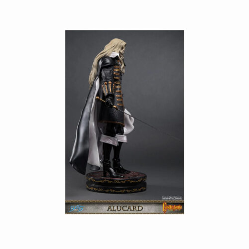 فیگور Alucard